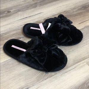 Victoria’s Secret black faux fur slippers